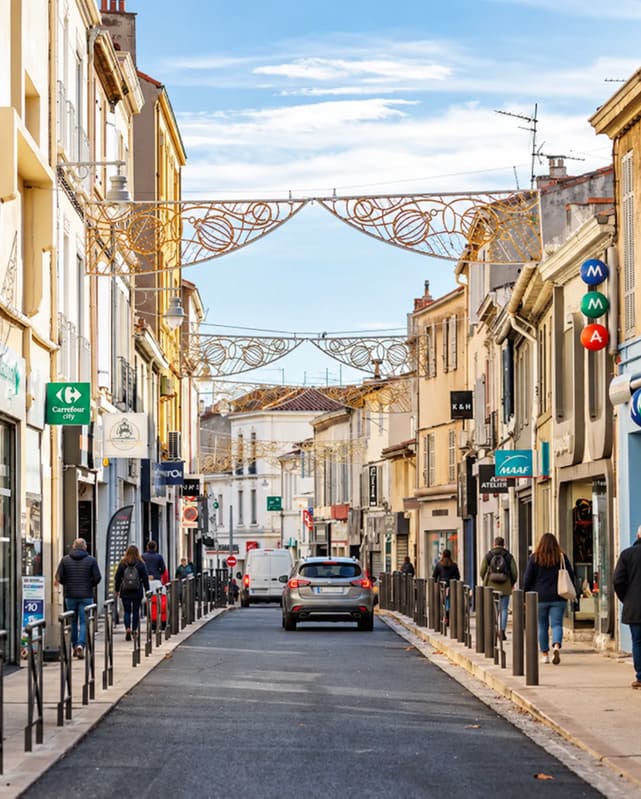 rue commerçante de Saint-Barnabé, 12e arrondissement, Marseille 13012